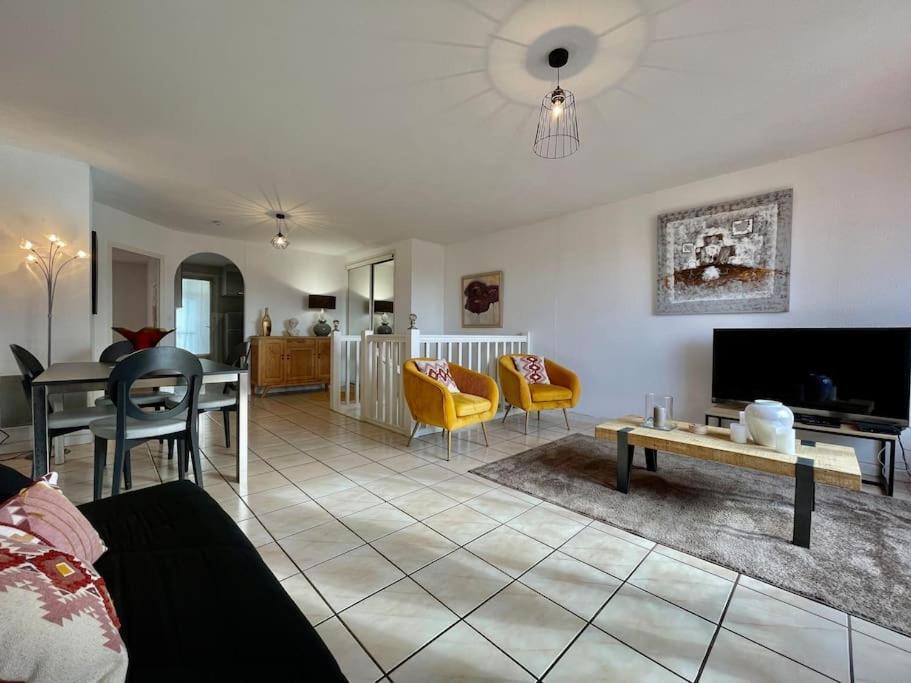 Duplex 70M2 - Vue Cite Medievale - Parking Gratuit Carcassonne Exterior photo
