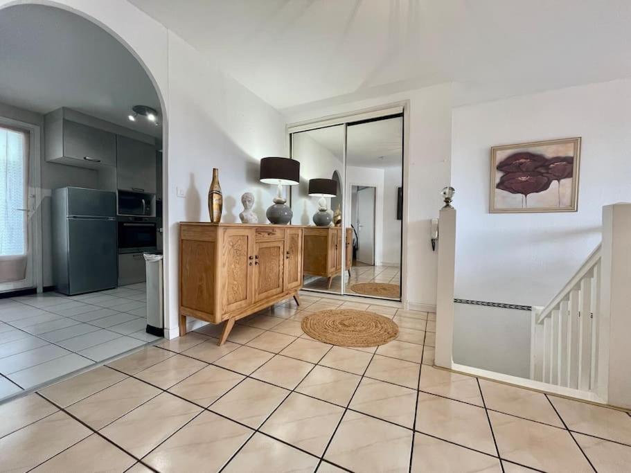 Duplex 70M2 - Vue Cite Medievale - Parking Gratuit Carcassonne Exterior photo